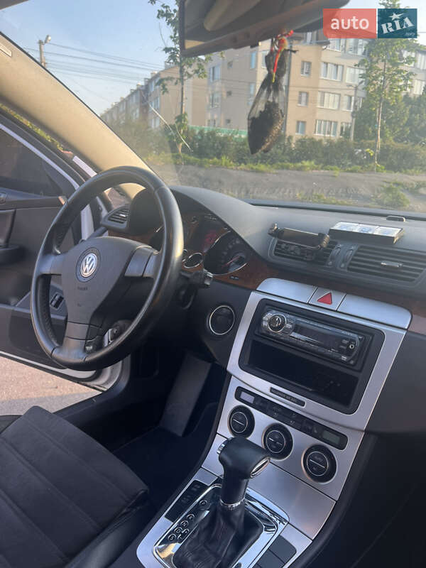 Седан Volkswagen Passat 2008 в Киеве