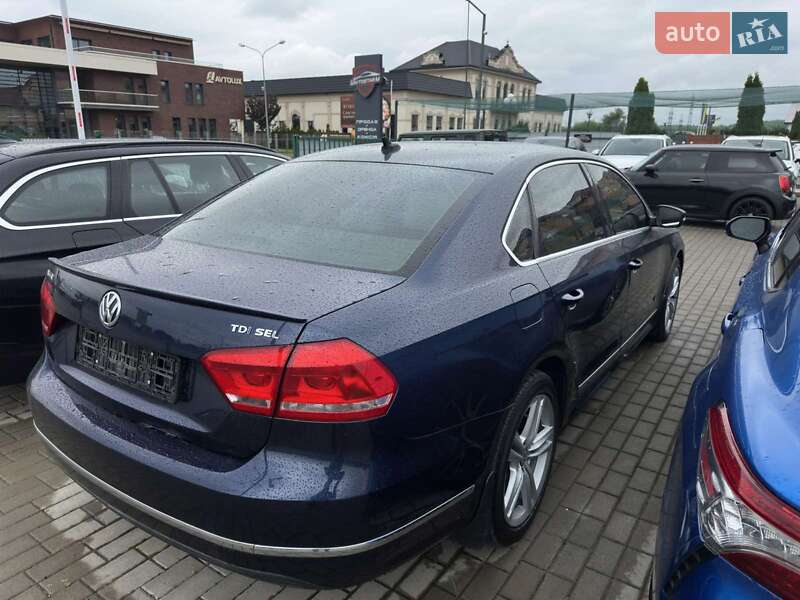 Седан Volkswagen Passat 2014 в Ужгороді