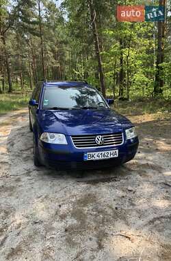 Універсал Volkswagen Passat 2001 в Сарнах