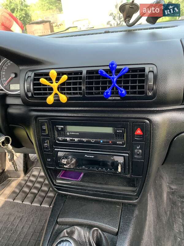 Универсал Volkswagen Passat 2001 в Сарнах