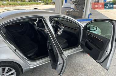 Седан Volkswagen Passat 2013 в 