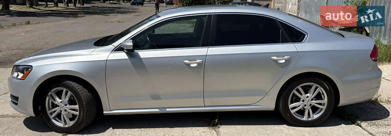 Седан Volkswagen Passat 2014 в Одессе