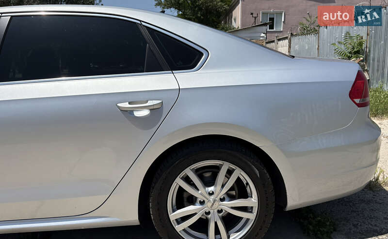 Седан Volkswagen Passat 2014 в Одессе