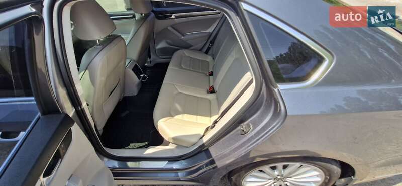 Седан Volkswagen Passat 2016 в Киеве