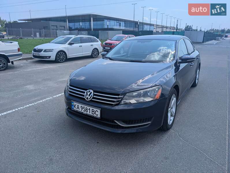 Седан Volkswagen Passat 2011 в Киеве