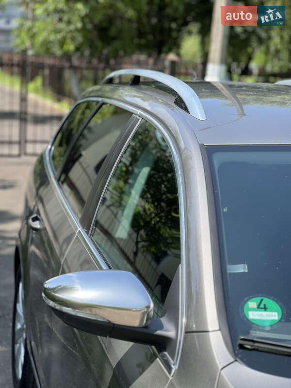 Універсал Volkswagen Passat 2011 в Калуші