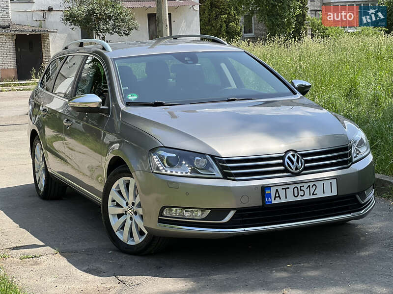 Універсал Volkswagen Passat 2011 в Калуші