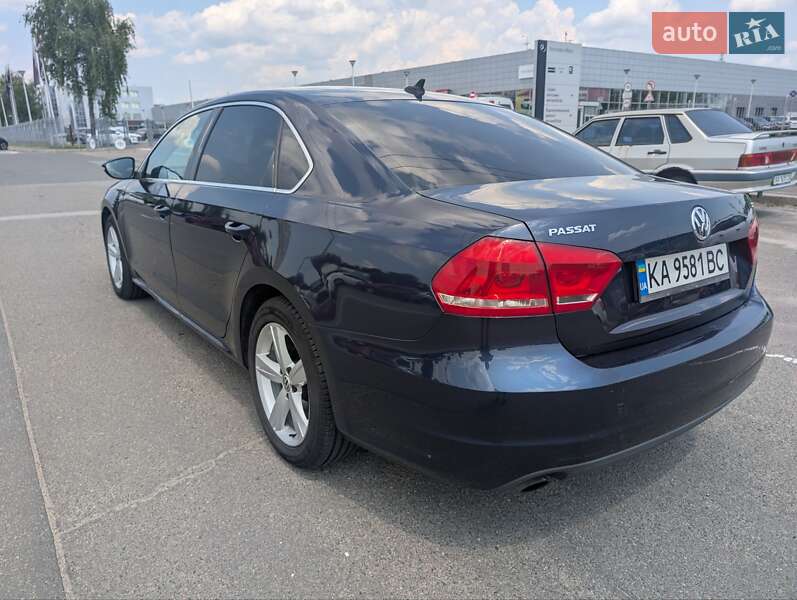 Седан Volkswagen Passat 2011 в Киеве