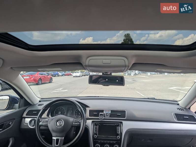 Седан Volkswagen Passat 2011 в Киеве