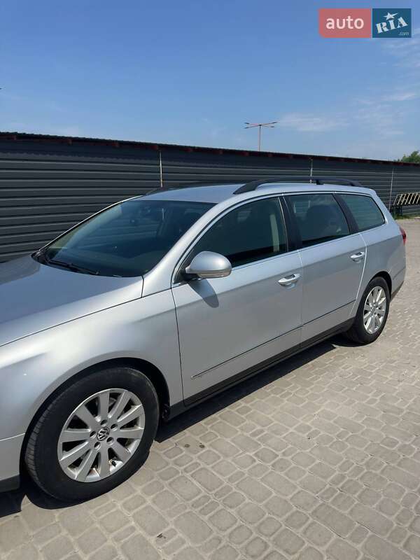 Универсал Volkswagen Passat 2009 в Ирпене