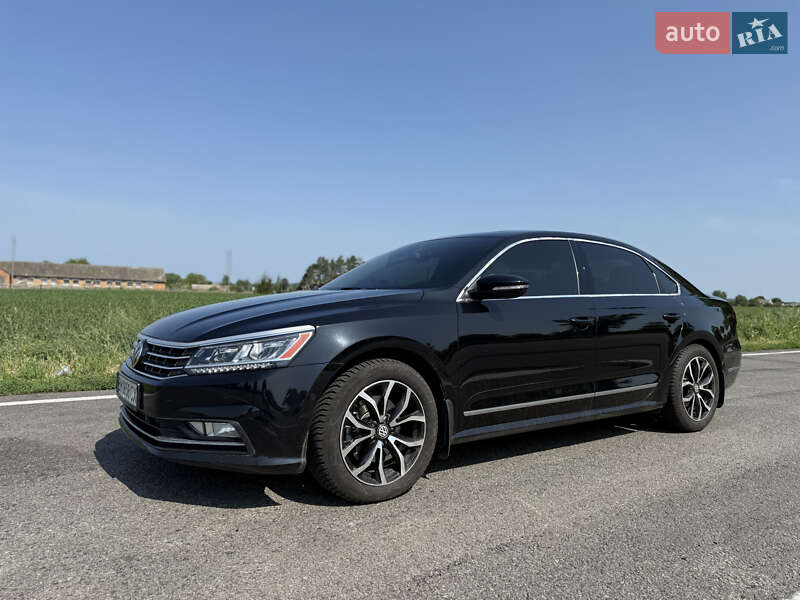 Седан Volkswagen Passat 2017 в Ромнах