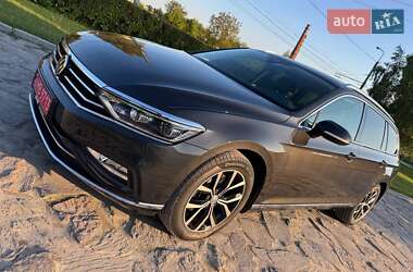 Универсал Volkswagen Passat 2020 в Тернополе