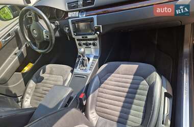 Седан Volkswagen Passat 2012 в 