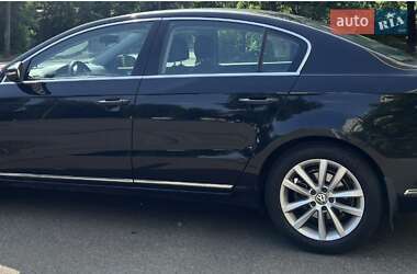 Седан Volkswagen Passat 2012 в 