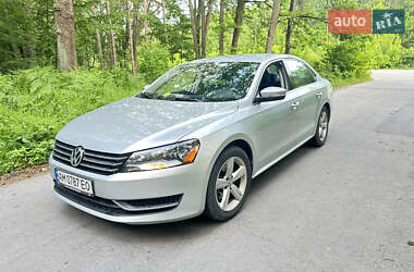 Седан Volkswagen Passat 2014 в Житомире