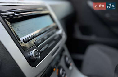 Седан Volkswagen Passat 2009 в 