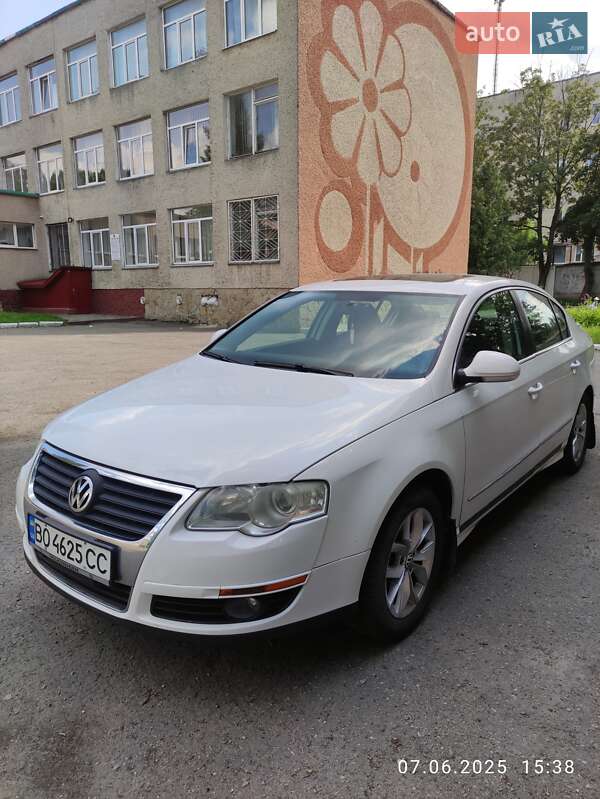 Седан Volkswagen Passat 2008 в 