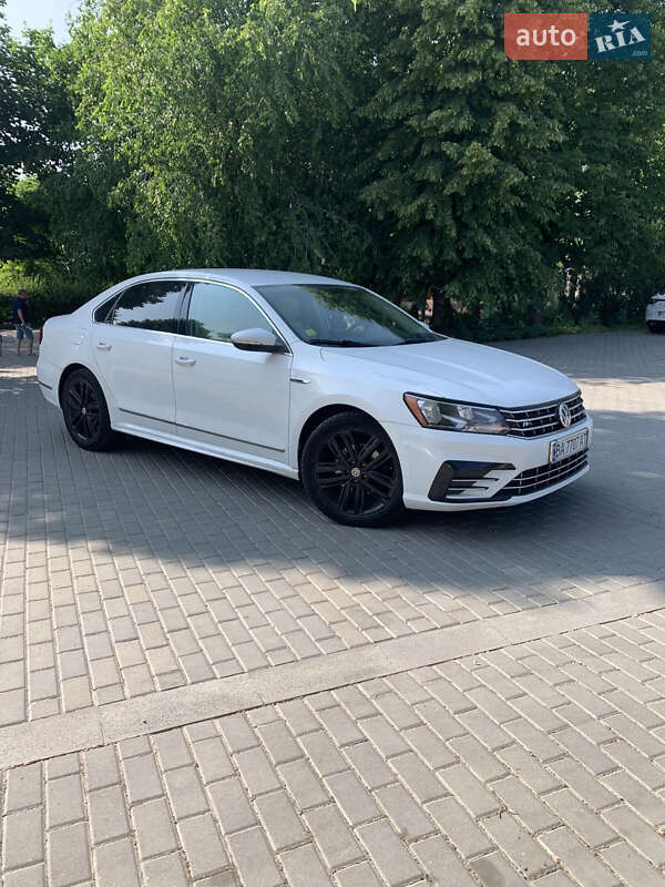 Седан Volkswagen Passat 2017 в 