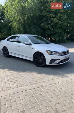 Седан Volkswagen Passat 2017 в 