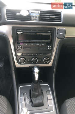 Седан Volkswagen Passat 2012 в 