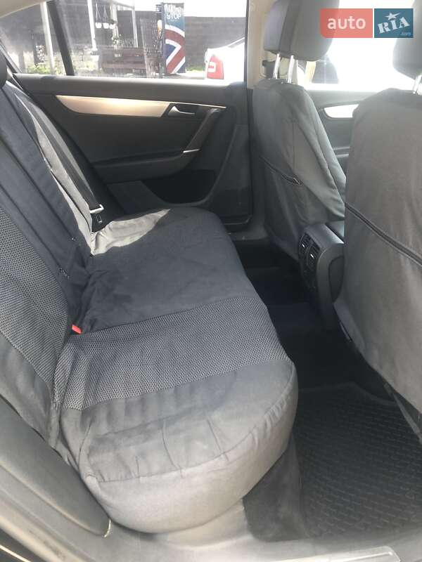 Седан Volkswagen Passat 2013 в Харкові фото 6 Седан Volkswagen Passat 2013 в Харкові