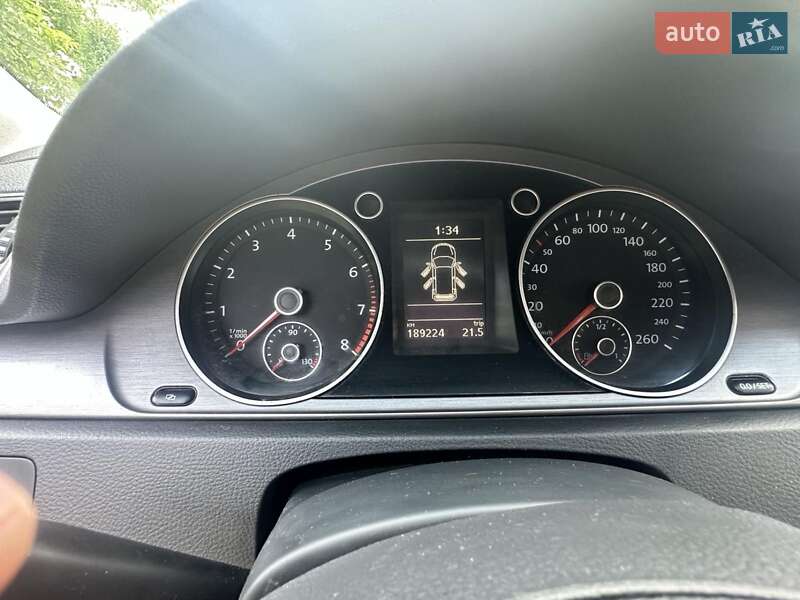 Универсал Volkswagen Passat 2012 в Буске