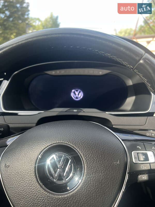 Универсал Volkswagen Passat 2016 в Ужгороде
