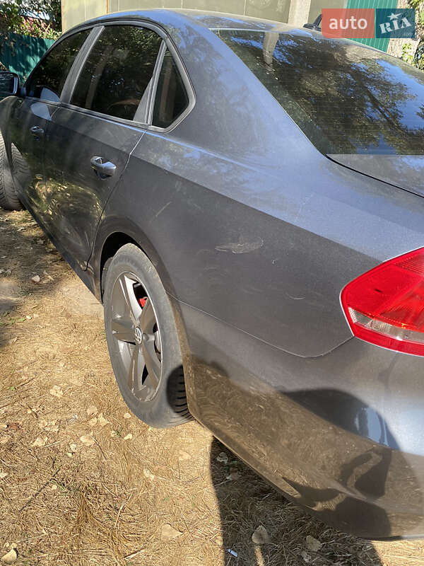 Седан Volkswagen Passat 2012 в Софиевской Борщаговке
