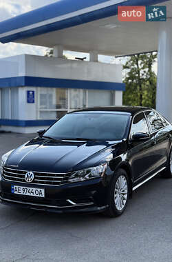 Седан Volkswagen Passat 2015 в Дніпрі