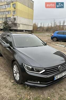 Універсал Volkswagen Passat 2017 в Павлограді