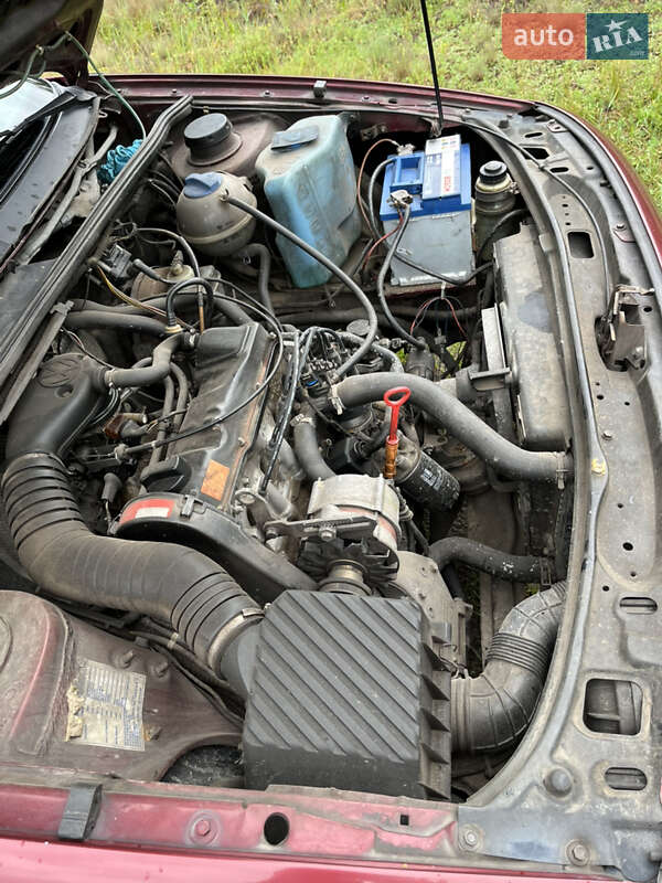 Седан Volkswagen Passat 1992 в Любомлі