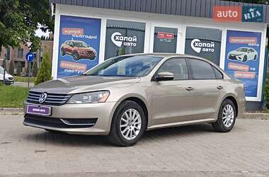 Седан Volkswagen Passat 2015 в Львове