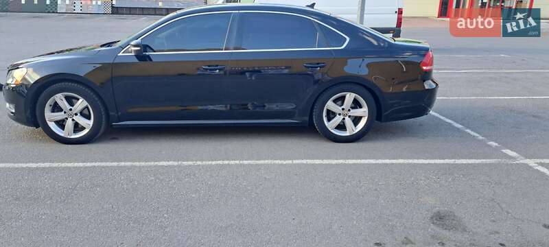 Седан Volkswagen Passat 2013 в Житомире