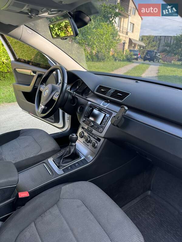 Универсал Volkswagen Passat 2012 в Львове
