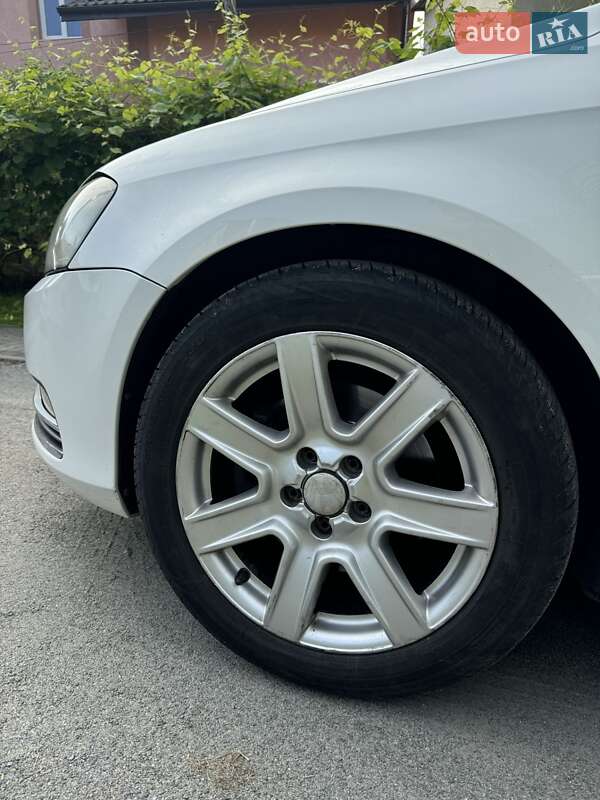 Универсал Volkswagen Passat 2012 в Львове