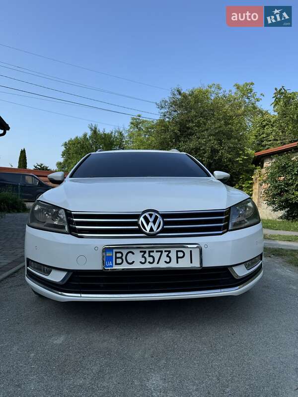 Универсал Volkswagen Passat 2012 в Львове