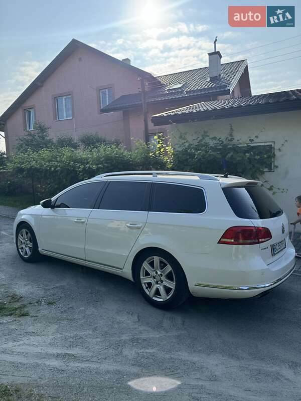 Универсал Volkswagen Passat 2012 в Львове