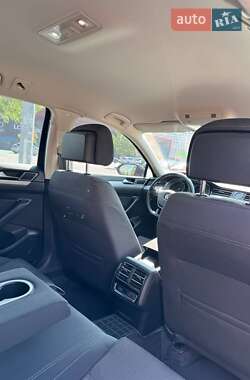 Универсал Volkswagen Passat 2015 в 