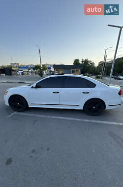 Седан Volkswagen Passat 2013 в 