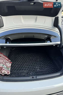 Седан Volkswagen Passat 2013 в 