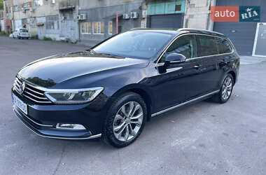 Універсал Volkswagen Passat 2017 в Києві