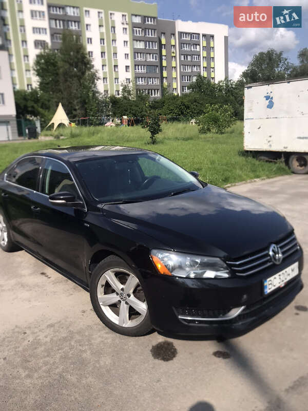 Седан Volkswagen Passat 2014 в Львові