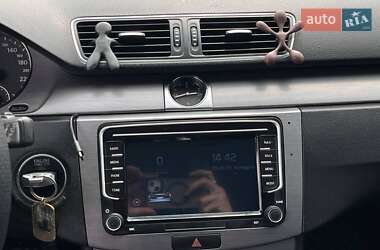 Универсал Volkswagen Passat 2011 в 