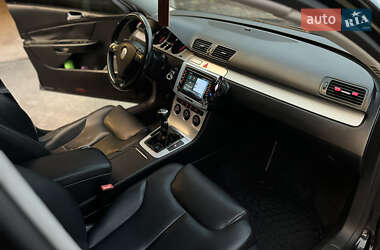 Седан Volkswagen Passat 2006 в Ярмолинцах
