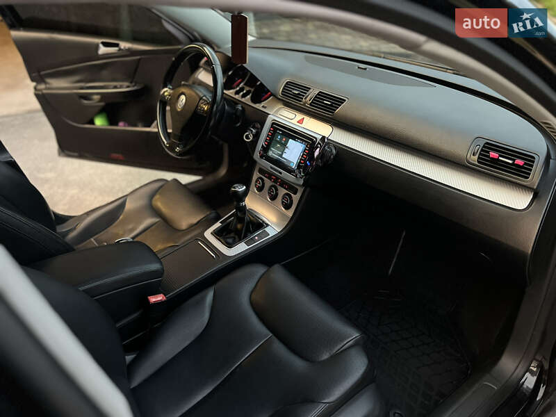Седан Volkswagen Passat 2006 в Ярмолинцях