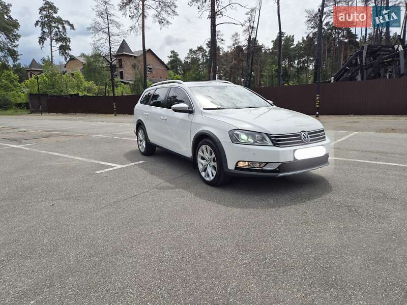 Універсал Volkswagen Passat 2014 в Києві