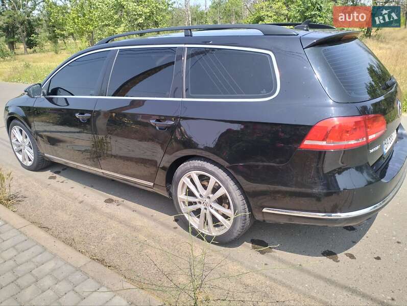 Универсал Volkswagen Passat 2011 в Николаеве