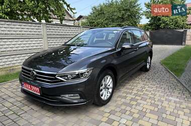 Универсал Volkswagen Passat 2021 в Луцке