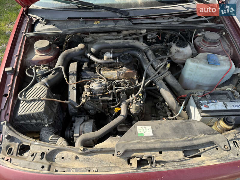 Седан Volkswagen Passat 1991 в Чернівцях