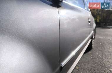 Седан Volkswagen Passat 2004 в 